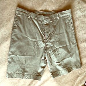 Southern Tide Men’s Golf Shorts